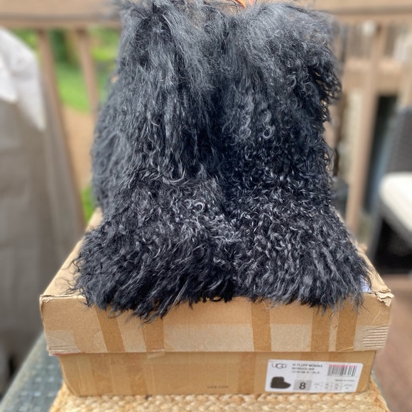 RARE!! UGG CLASSIC FLUFF MOMMA MONGOLIAN BLACK BOOTS US 8 /EU 39 / UK 6.5 - Picture 3 of 10